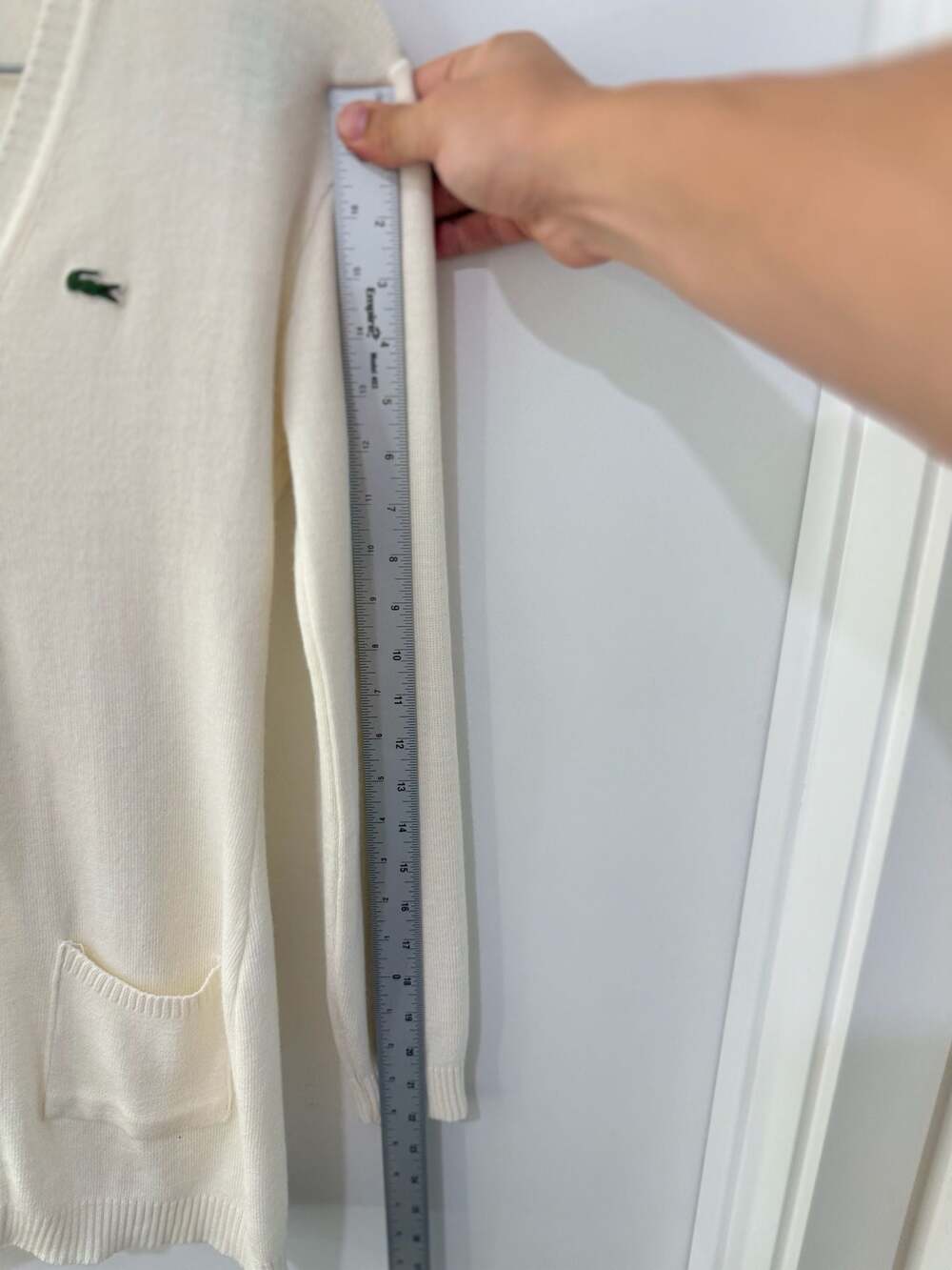 Lacoste Women's Regular Fit Organic Cotton V-Neck Cardigan White - Picture 8 of 9